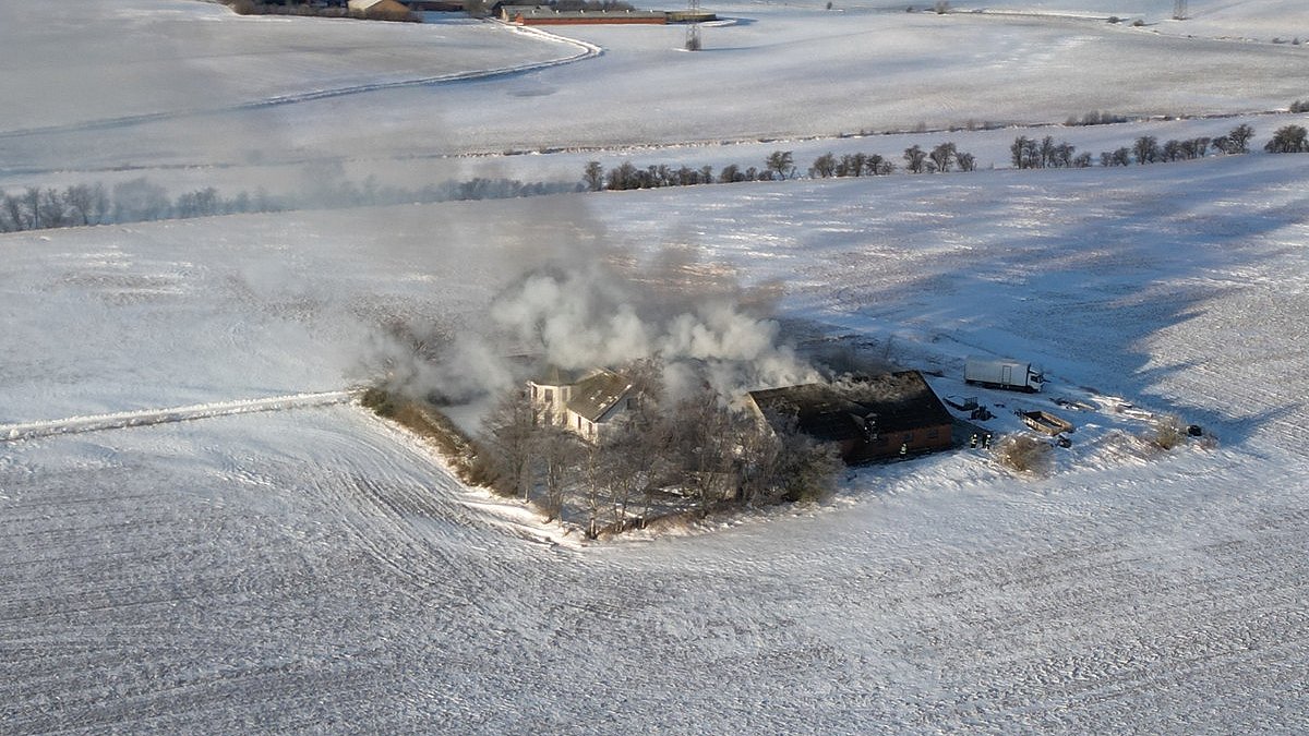 Brandv Snet Rykker Ud Til G Rd Stod I Flammer S Ndag Tv Stjylland