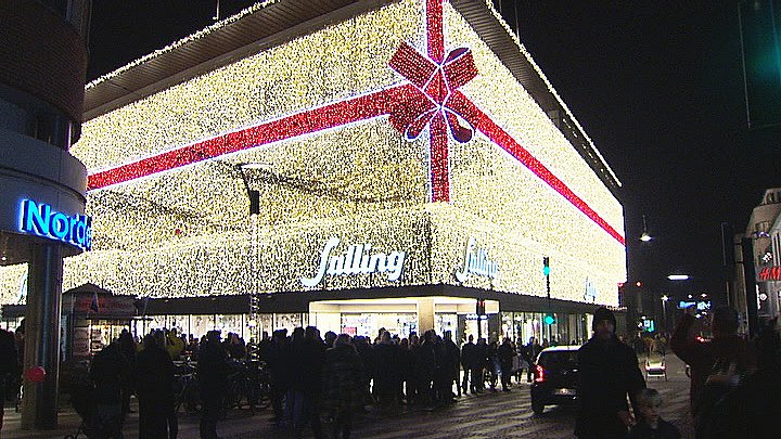 I aften Salling gigantisk juleudsmykning | TV2 Østjylland