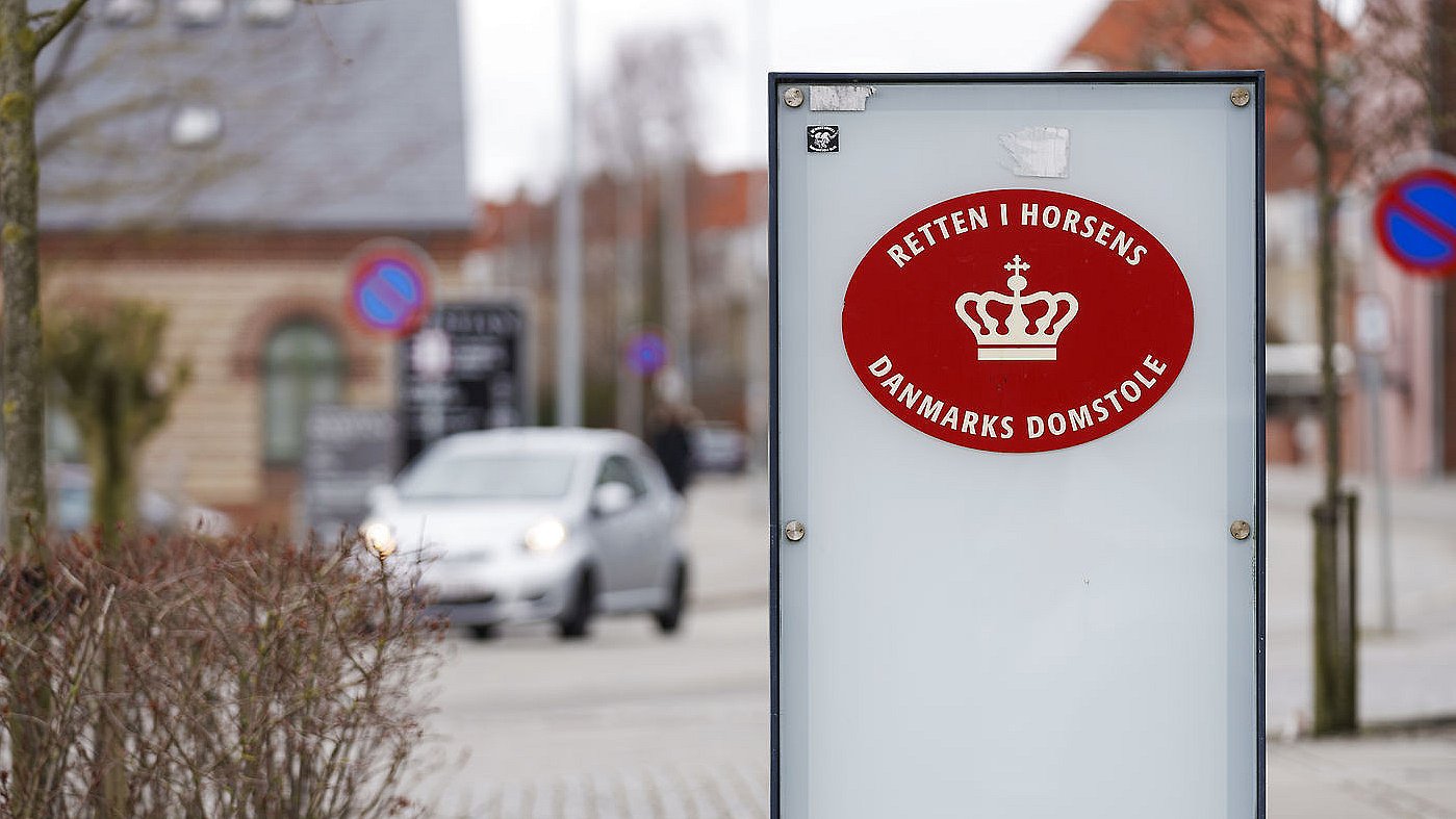Nu begynder kæmpe Østjyder sigtet for hovedroller smugling i møbeltransporter | TV2 Østjylland