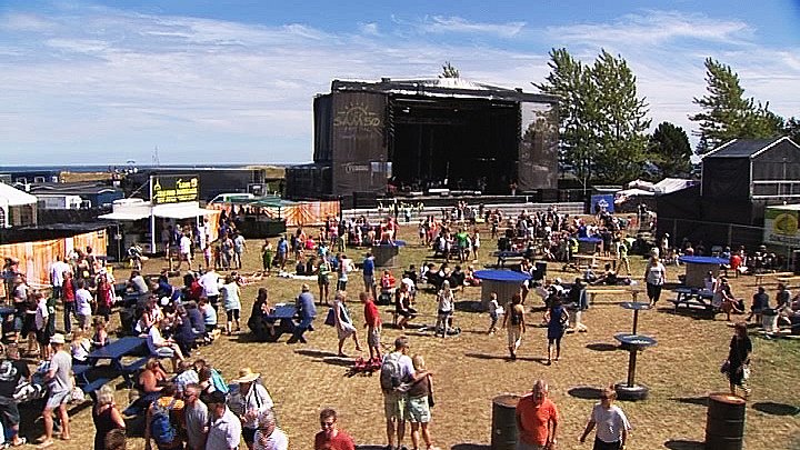 Sanctuary Se venligst sammensatte Samsø Festival nær udsolgt: Forventer fantastisk fest | TV2 Østjylland