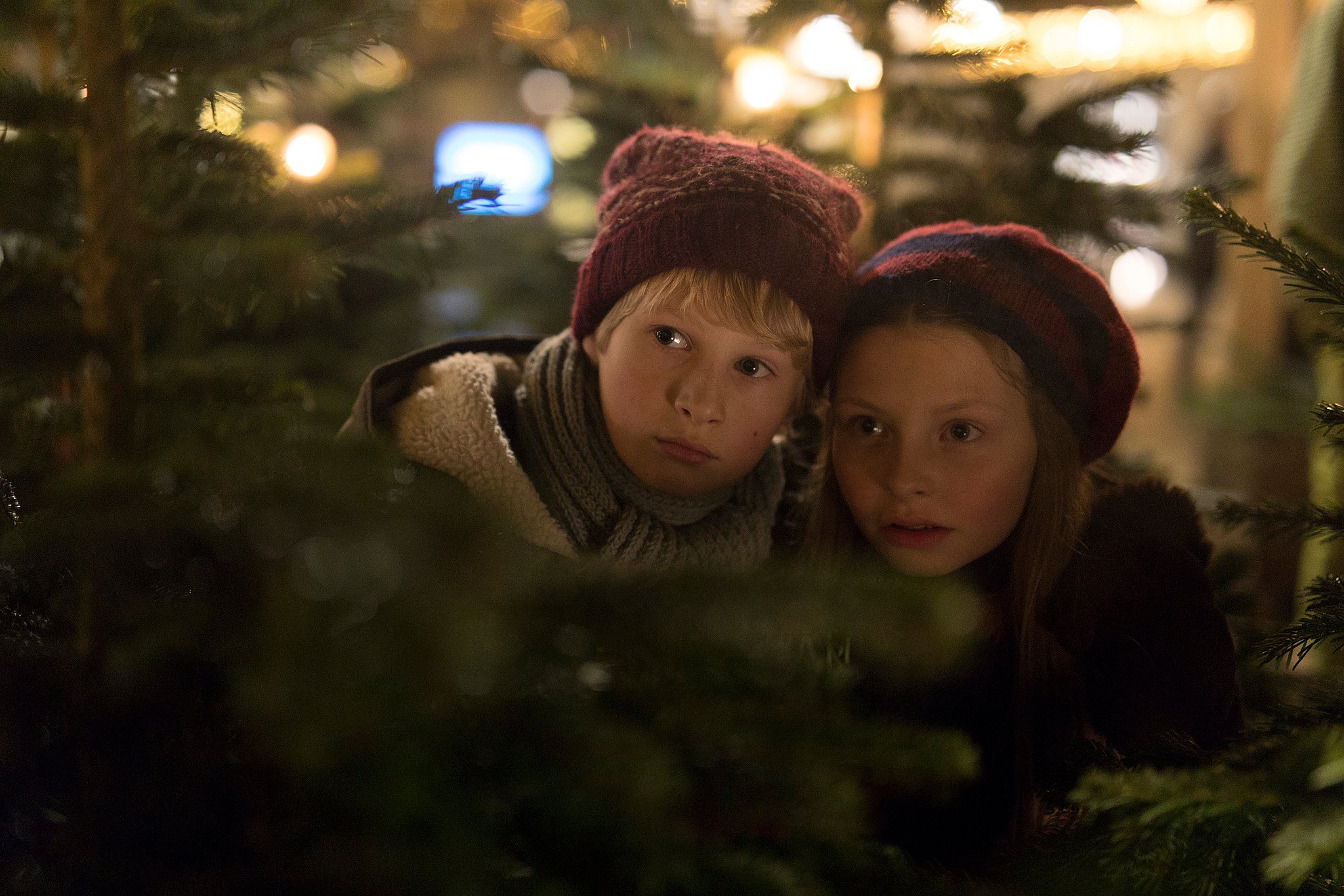 Все ждут рождество люси. Люсия и дед Мороз Julemandens datter, 2018. Julemandens datter фильм 2018. Фильм про Рождество и Люси. Все ждут Рождество фильм.