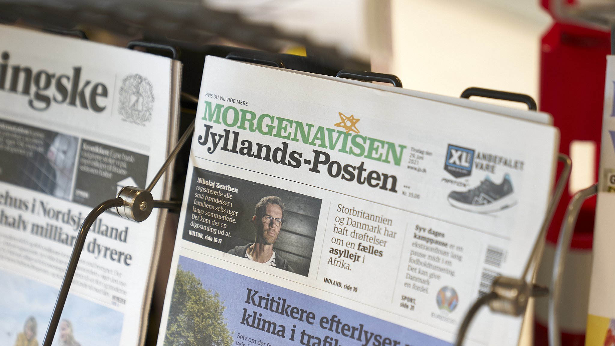 Jyllands-Posten Lukker Fire Redaktioner | TV2 Østjylland