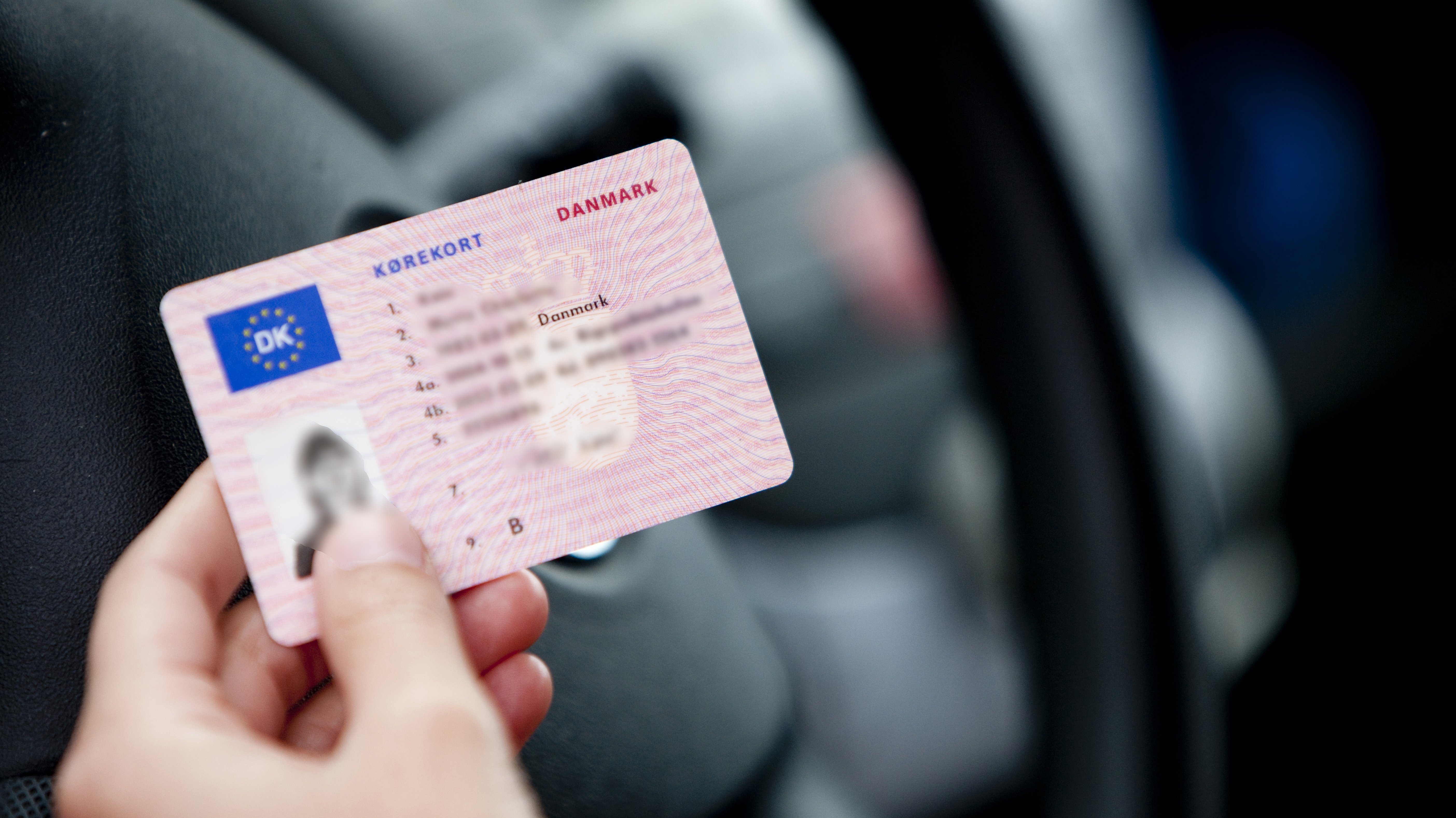 Over 60.000 17 år har taget kørekort i forsøgsperiode | TV2 ØSTJYLLAND
