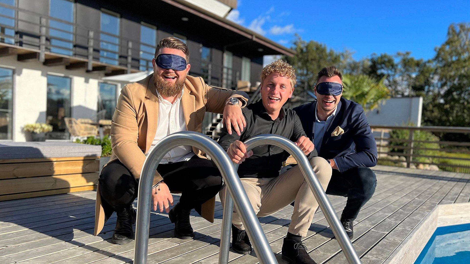 Poolhus med højt til loftet - Sæt boligen på kortet | TV2 Østjylland