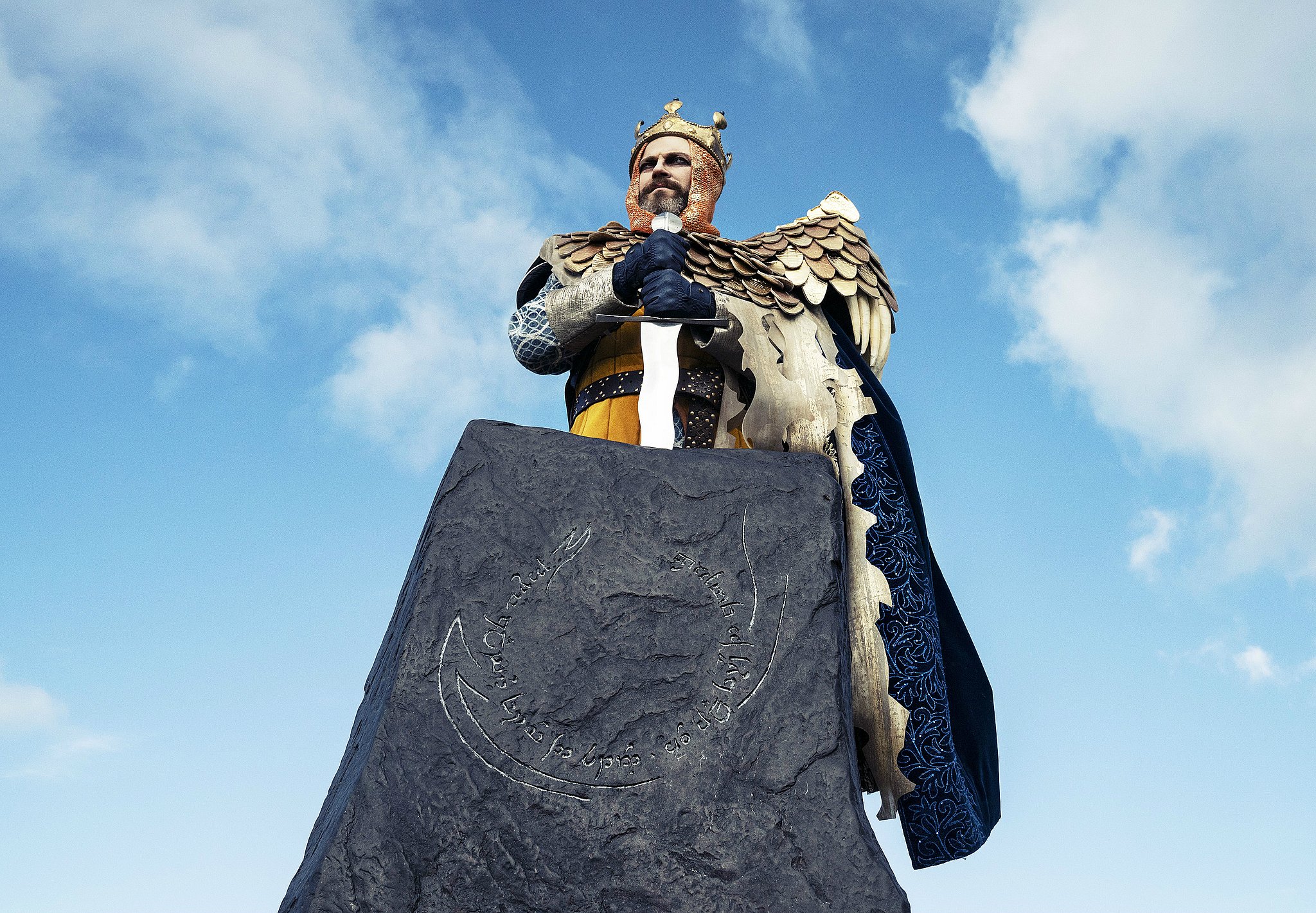 en kreditor tiltrækkende kopi Kong Arthur kommer til Moesgaard - i dag kom hans sværd op af stenen | TV2  Østjylland